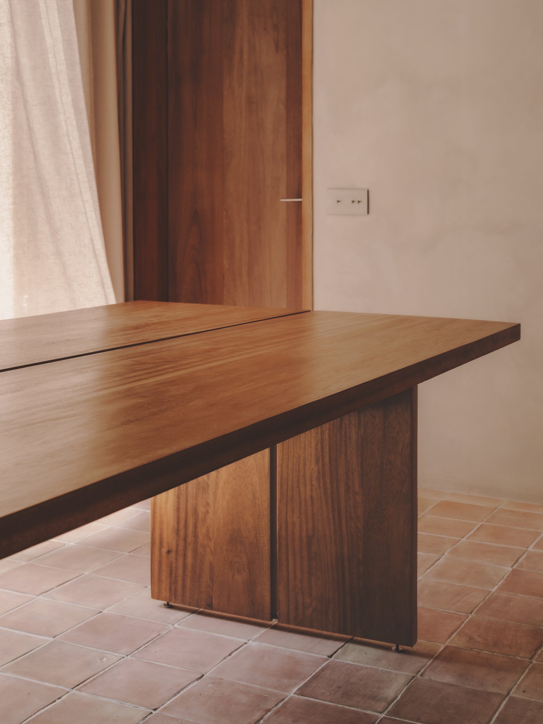 SERRIN RECTANGULAR TABLE