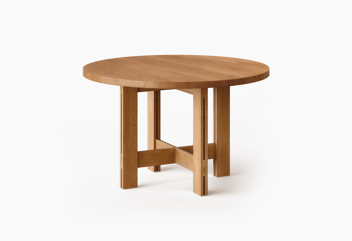 SOBREMESA ROUND TABLE